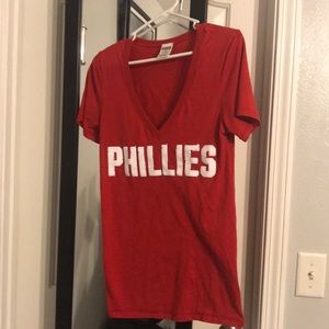 VS Pink Phillies Top